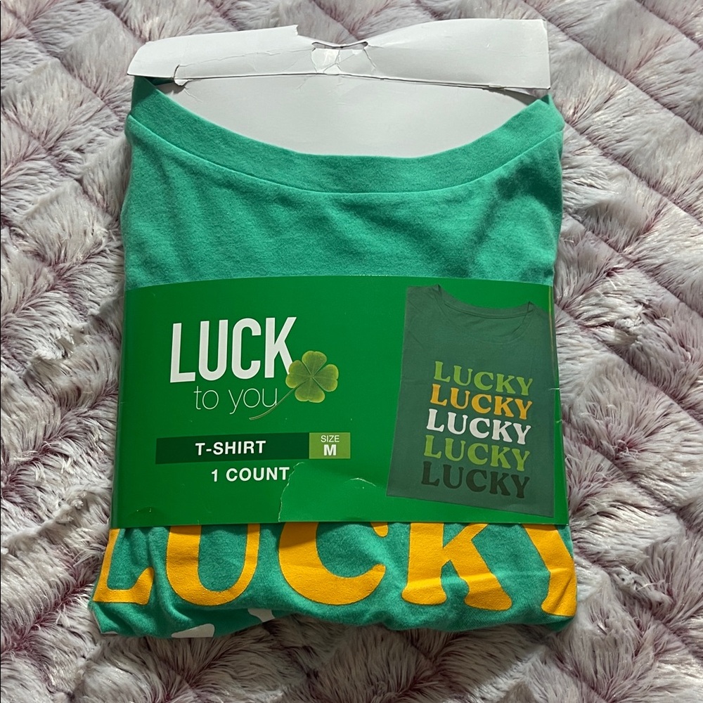 NWT‎ Women’s Green St Patrick Lucky Graphic T-Shirt Size M 100% Cotton